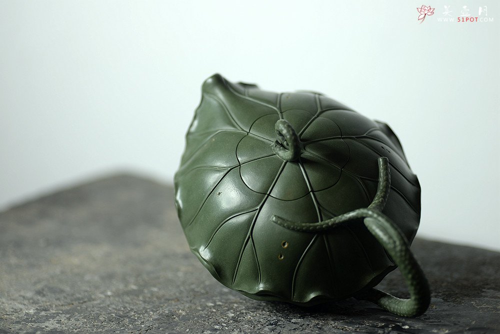 紫砂壶图片：清风徐徐 荷叶微卷有清香之和合  孙伟强张新亚原创作品 至美清廉 - 美壶网