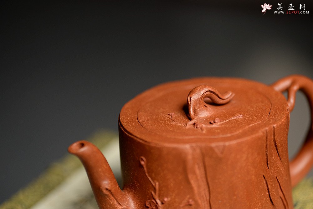 紫砂壶图片：单志萍甲午新作 极赋沧桑 全手梅影 颇有新颖~ - 美壶网