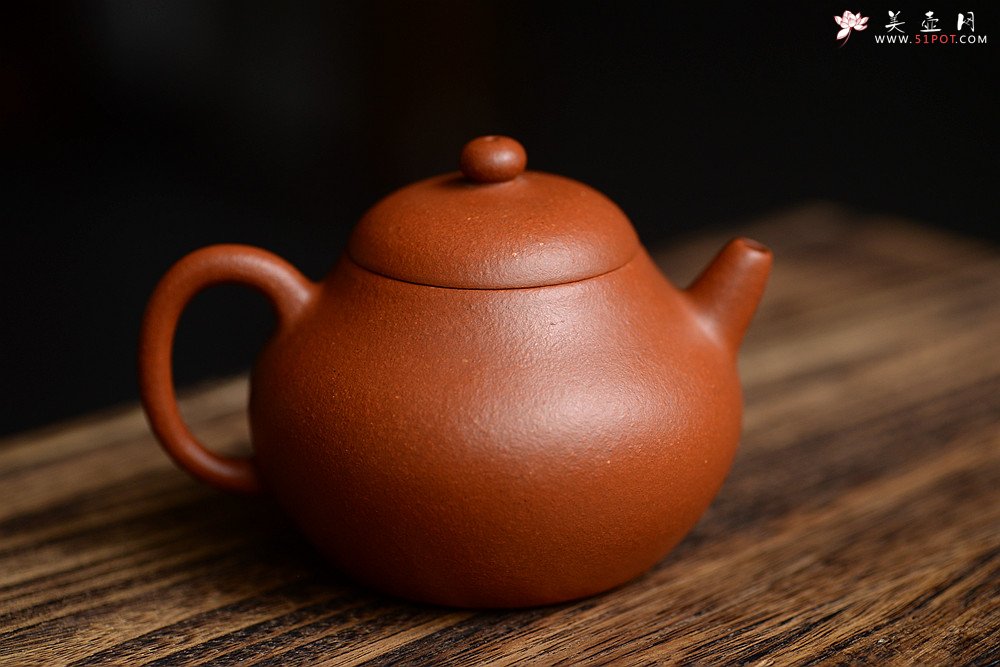紫砂壶图片：许学军新作 壶体细腻 身型挺拔  全手玉茗 优质朱砂泥 - 美壶网