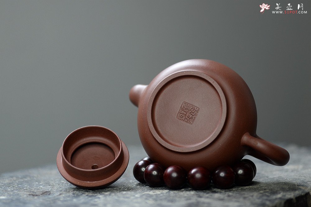 紫砂壶图片：道洪风格之全手悦志 温润如玉 蒋柯作品 饱满可人 - 美壶网