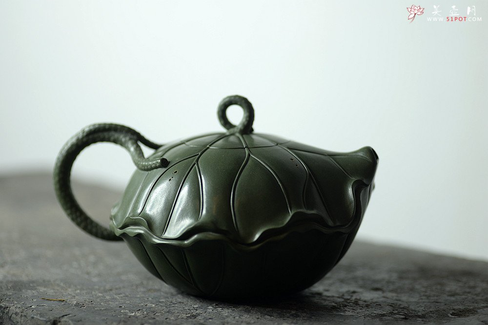 紫砂壶图片：清风徐徐 荷叶微卷有清香之和合  孙伟强张新亚原创作品 至美清廉 - 美壶网