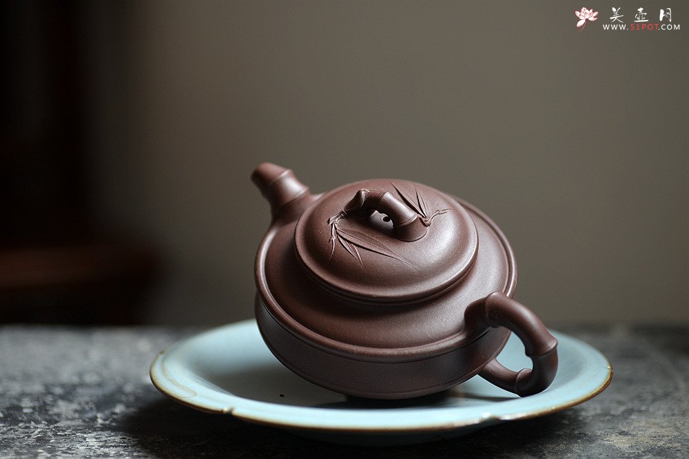 紫砂壶图片：造型端正 双线竹鼓一对 劲道竹叶 飘逸 - 美壶网