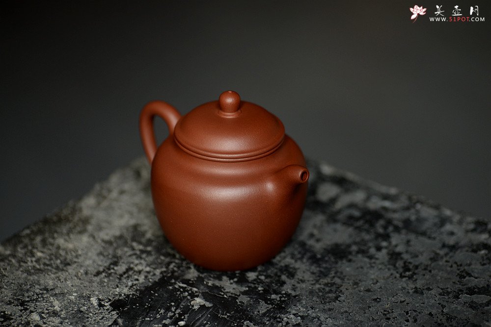 紫砂壶图片：美壶特惠 俞欣荣新作 挺拔俊秀 黄龙山底槽青之古风 实用精品 - 美壶网