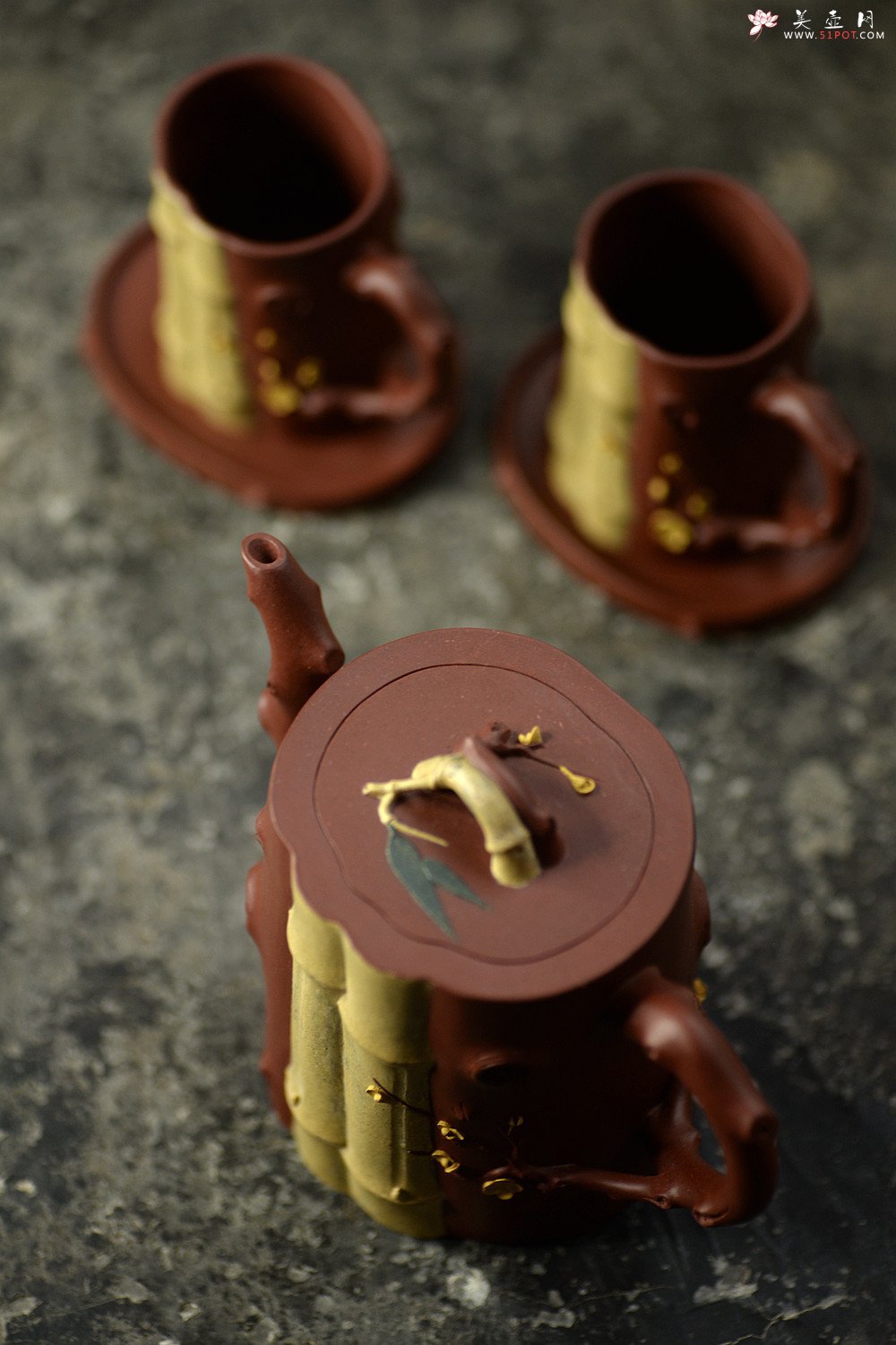 紫砂壶图片：单志萍甲午力作全手套壶 青梅竹马 情趣纵生 三色文气 - 美壶网