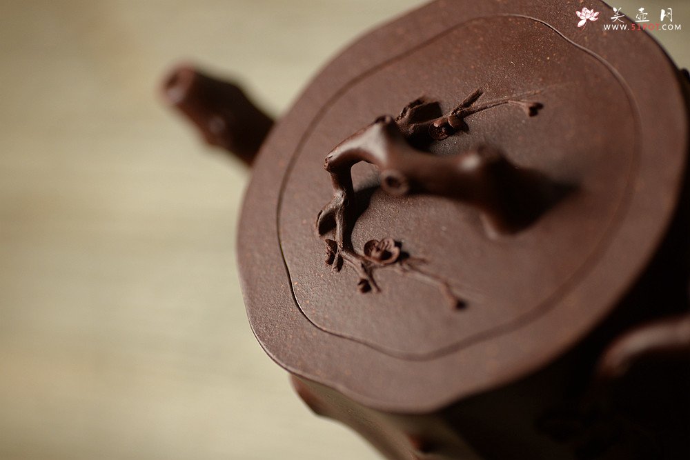 紫砂壶图片：单志萍最新力作 雄厚之风 优雅之作 精品全手红梅争艳 - 美壶网