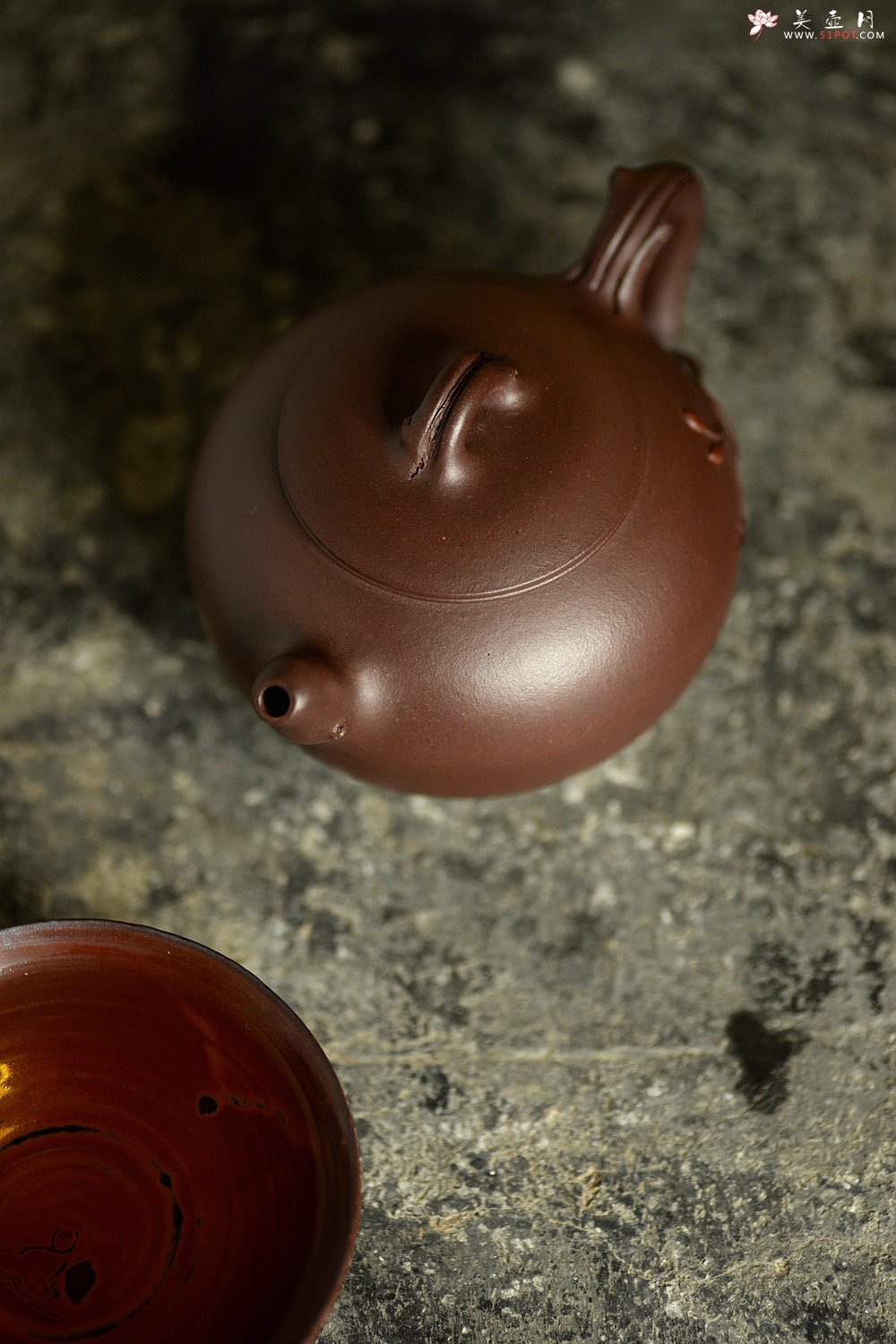 紫砂壶图片：高雪琴原创作品 韵味十足  全手花趣 敦厚可人 - 美壶网