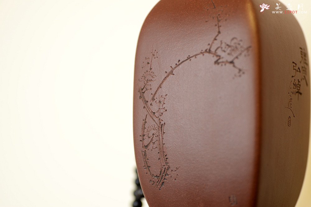 紫砂壶图片：张秋平制作 陆轶舟装饰 全手四方花樽 文气作品~ - 美壶网