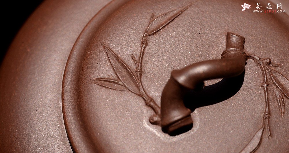 紫砂壶图片：肥美竹叶 饱满飘逸 全手大君竹 顾正芳经典作品 - 美壶网