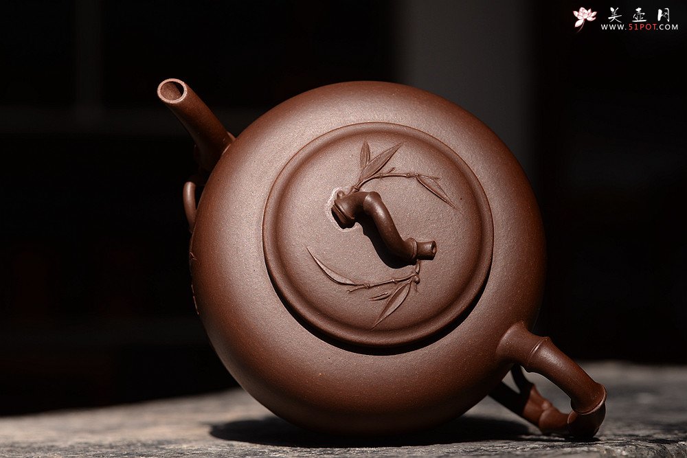 紫砂壶图片：肥美竹叶 饱满飘逸 全手大君竹 顾正芳经典作品 - 美壶网