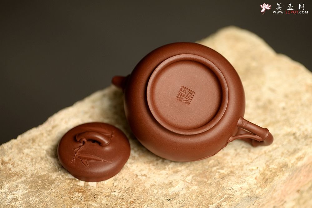 紫砂壶图片：史云棠高徒储俊伟作品 大品花货 饱满大气  全手智竹 - 美壶网