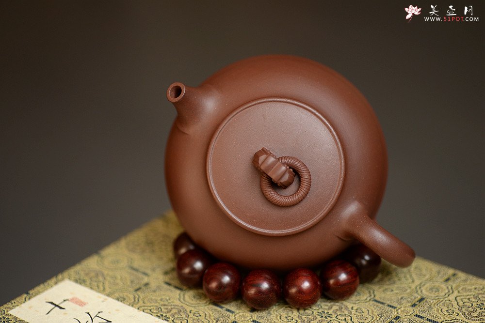 紫砂壶图片：做工精致 年年有余 设计新颖~ 鱼乐壶 - 美壶网