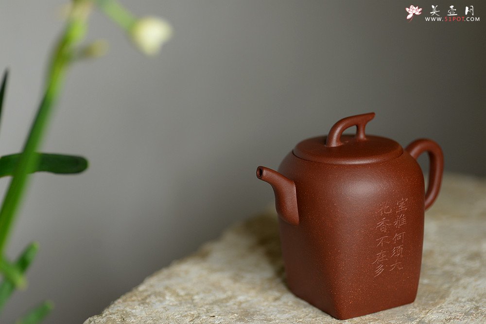 紫砂壶图片：詹黎明全手近作 中书协王俊平装饰 汉韵兄弟款o(∩_∩)o  秦风 - 美壶网
