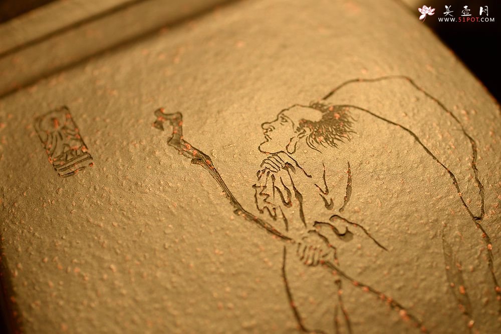 紫砂壶图片：顾文君、黄玲玲合作 高俊古朴 黑料浑厚  全手大汉方 - 美壶网