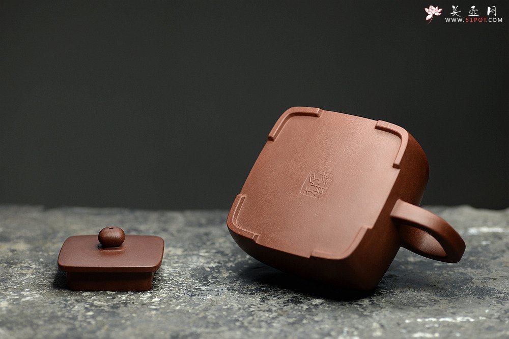 紫砂壶图片：飘逸方刚 锦玉四方 别存古意 全手精品之作 - 美壶网