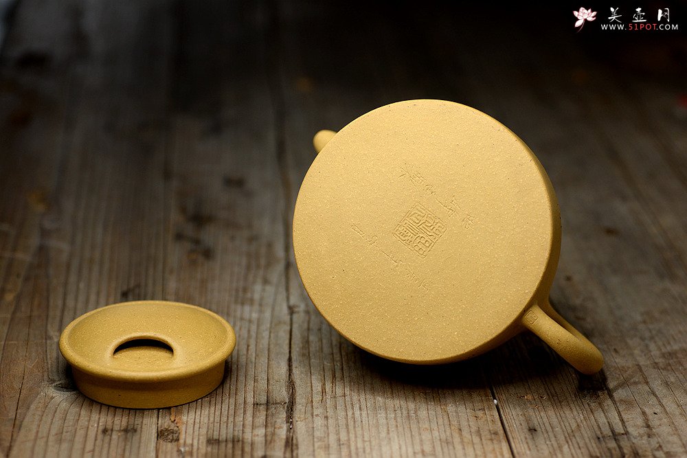 紫砂壶图片：曲峰大气作品 全手大牛盖莲子 实力精品 - 美壶网