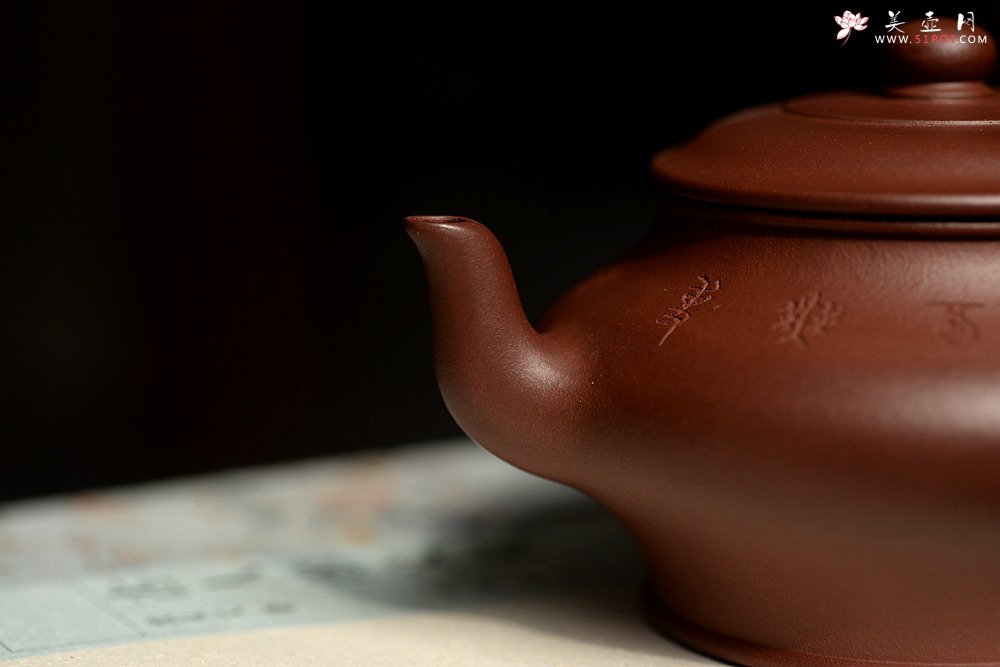 紫砂壶图片：刘世涛文气之作 全手景舟虚扁 耐品 - 美壶网