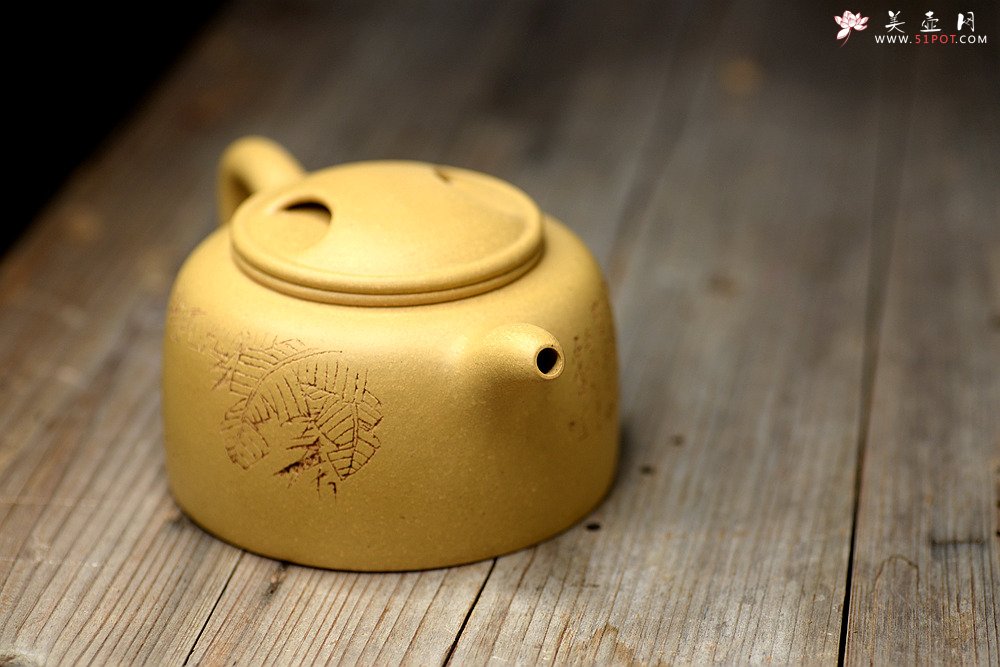 紫砂壶图片：曲峰大气作品 全手大牛盖莲子 实力精品 - 美壶网