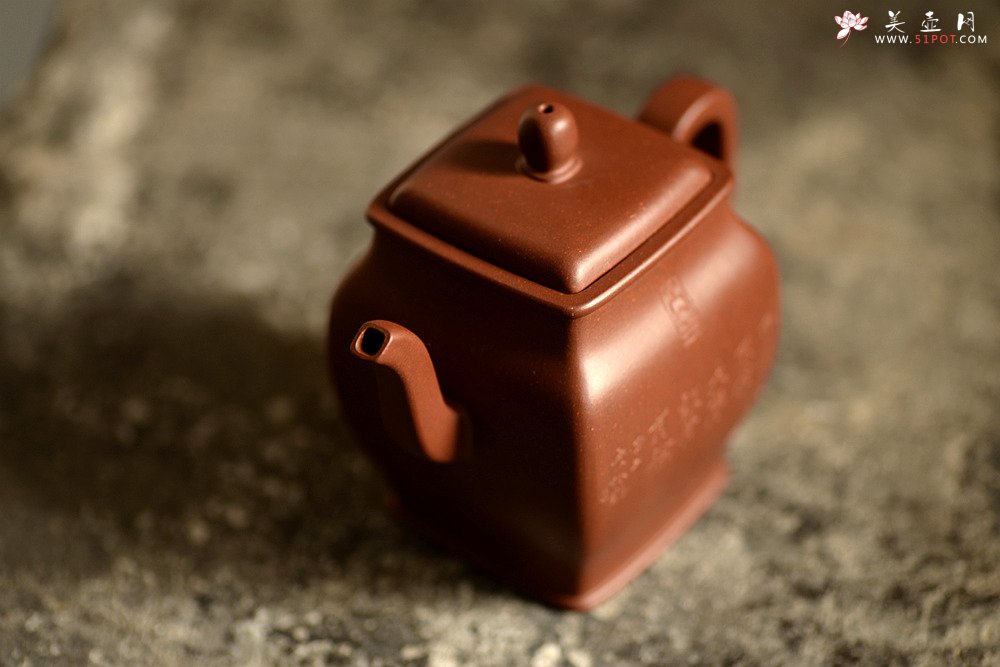 紫砂壶图片：何卫枫全手新作 秀气大方 静雅耐品~ 四方华亭 高工陈宏林装饰 - 美壶网