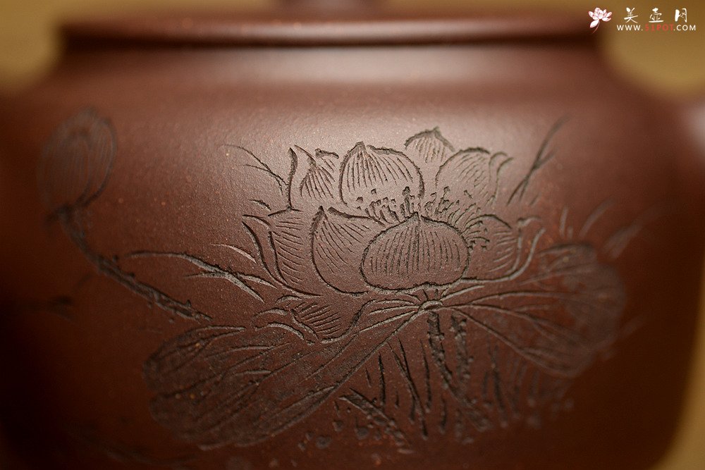 紫砂壶图片：张听钢装饰 刻绘老辣 全手桑扁 器型端正 耐品实用 - 美壶网