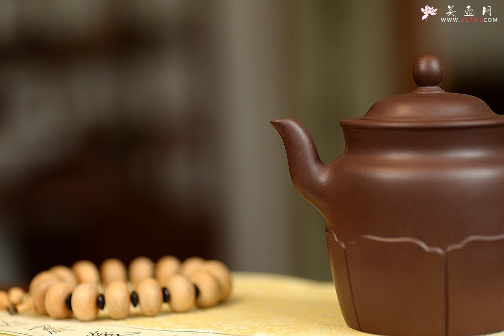 紫砂壶图片：美壶特惠 谭华斌精致作品 僧帽壶 挺拔俊秀 - 美壶网