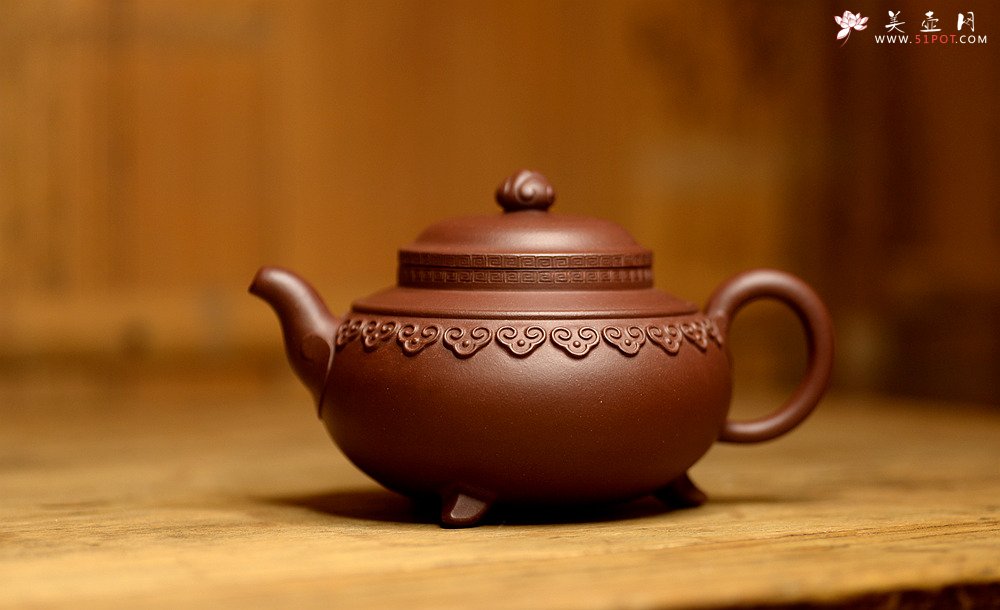 紫砂壶图片：雄浑凝练 精神气韵 扛鼎之作 全手大云肩如意 - 美壶网