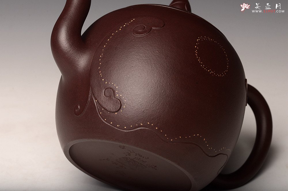 紫砂壶图片：高雪琴全手原创作品 飘逸 雅致 经典之作 全手娇阳 - 美壶网