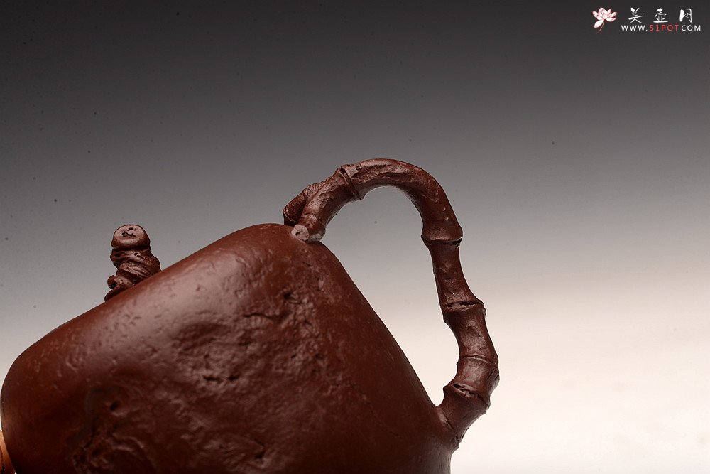 紫砂壶图片：潘丹初全手新作 泥‘玄’系列之玄石 古拙文气  石竹 峥嵘岁月 - 美壶网