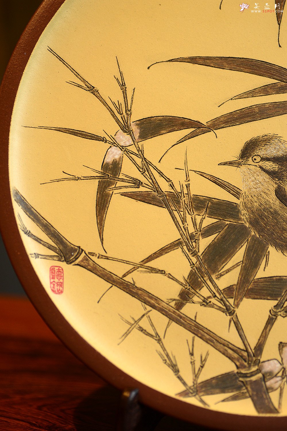 紫砂壶图片：宋画之清雅 张听刚精心之作 花鸟挂盘 文房雅物 传统紫砂着色 - 美壶网