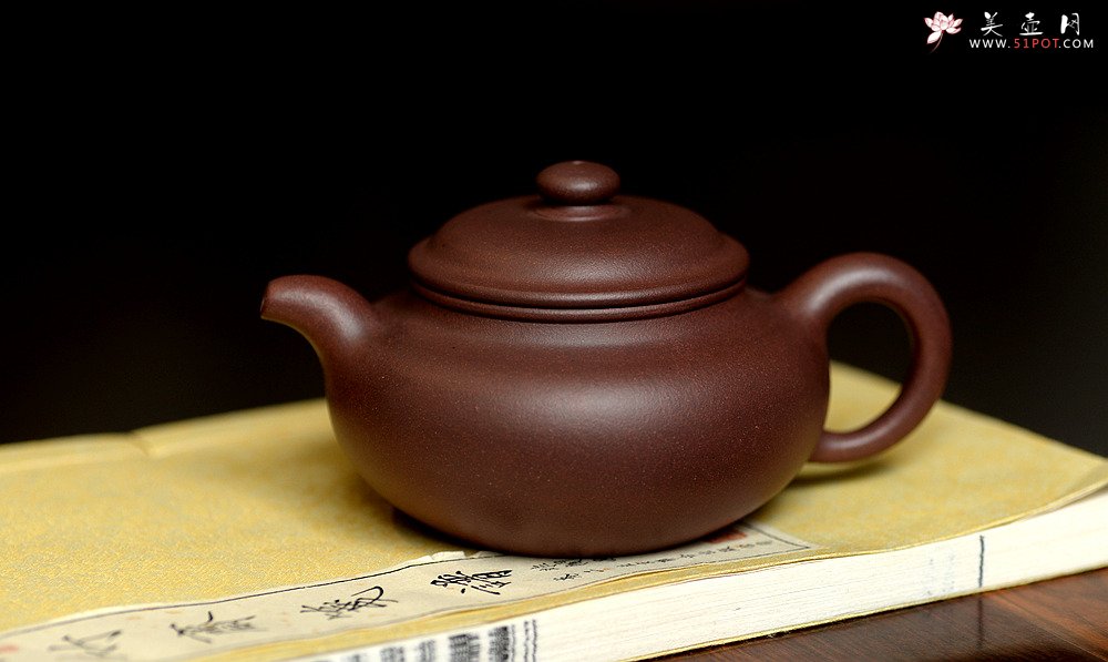 紫砂壶图片：施梦佳新作 全手仿古 传统经典 韵味十足 - 美壶网