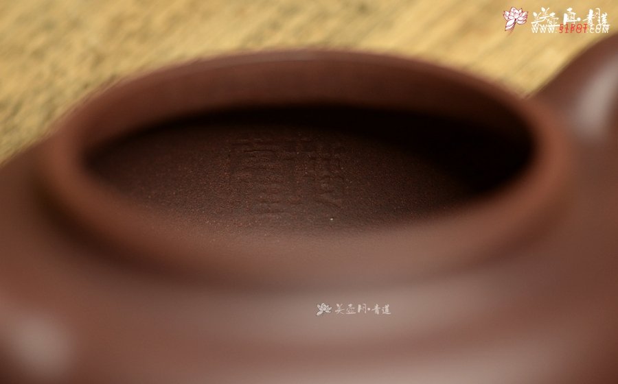 紫砂壶图片：施梦佳新作 全手仿古 传统经典 韵味十足 - 美壶网