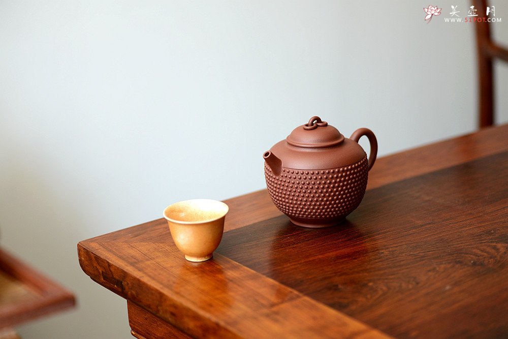 紫砂壶图片：于洪霞乙未年全手精品之作 挺拔俊秀  全手钟乐  - 美壶网