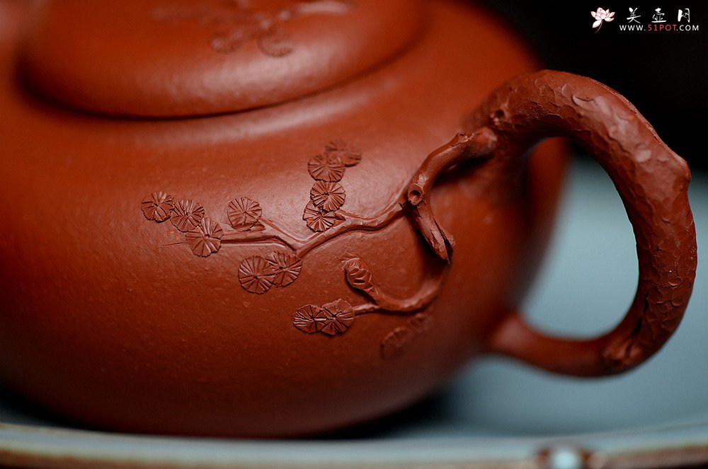 紫砂壶图片：蔡一强新品  实用花货 以松针装饰生动  原矿朱泥 全手松韵壶 - 美壶网