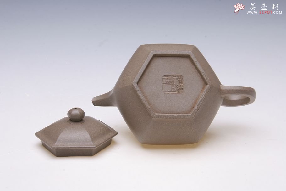 紫砂壶图片：全手工六方宫灯壶 - 美壶网