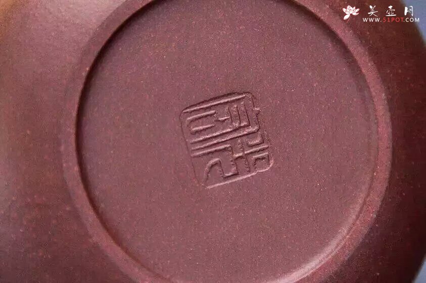 紫砂壶图片：山水祥鸽提梁 - 美壶网