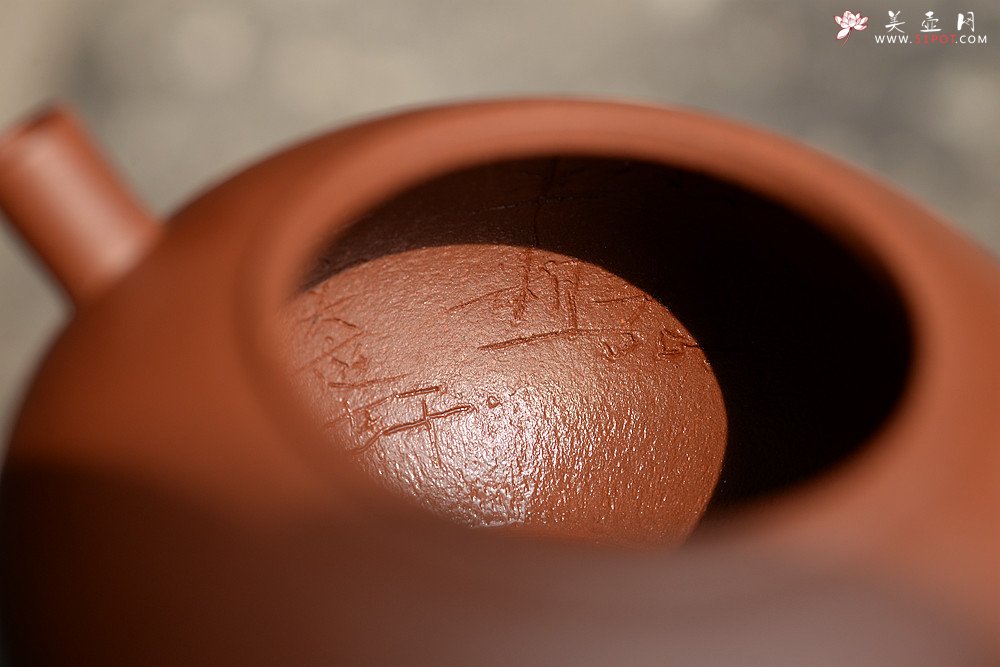 紫砂壶图片：詹黎明文气作品 别具风韵 全手巨轮珠 夏日畅饮必备 - 美壶网