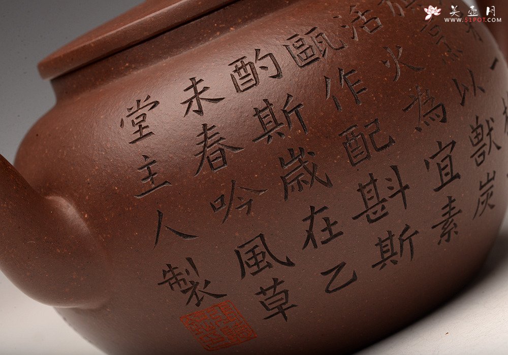 紫砂壶图片：张听钢精刻之作 全手平盖莲子 摹古清.申锡 耐品古朴 - 美壶网