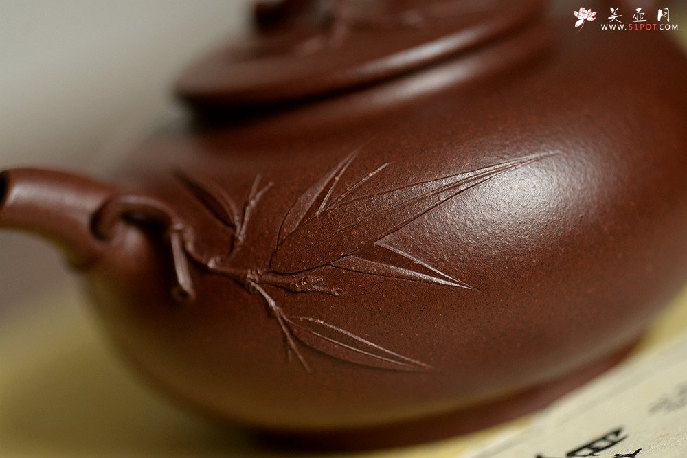 紫砂壶图片：优质老紫泥 大口实用 全手小智竹 贴叶飘逸 - 美壶网