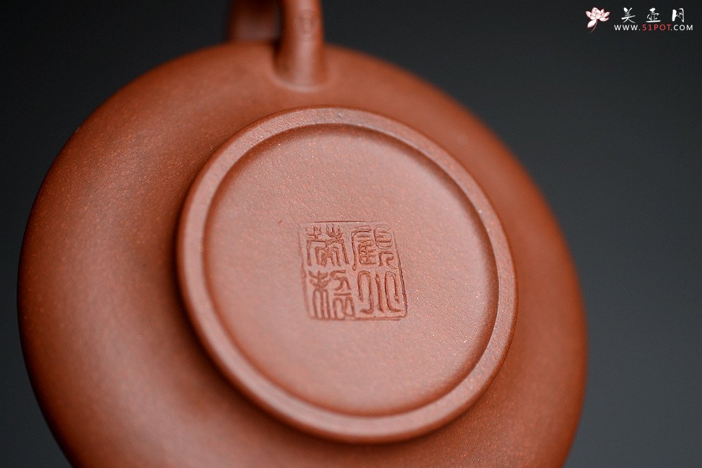 紫砂壶图片：国师顾小英作品 线条流畅 实用精品 水扁 绿茶知音 优质清水泥 - 美壶网