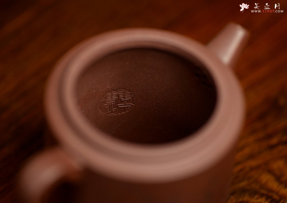 紫砂壶图片：国助工唐文乙未年新作 全手玉柱 国助袁德波老师装饰 - 美壶网