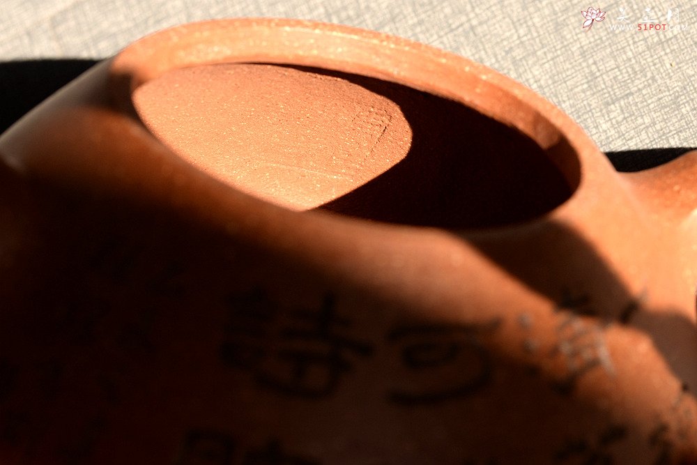 紫砂壶图片：陈进原创力作 全手东石韵瓢 刚柔并济 张听刚装饰  - 美壶网