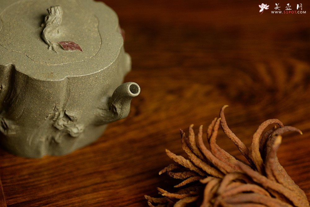 紫砂壶图片：学院派风格~ 郑志贤全手作品 秋吟 一缕秋风迎面来~ - 美壶网