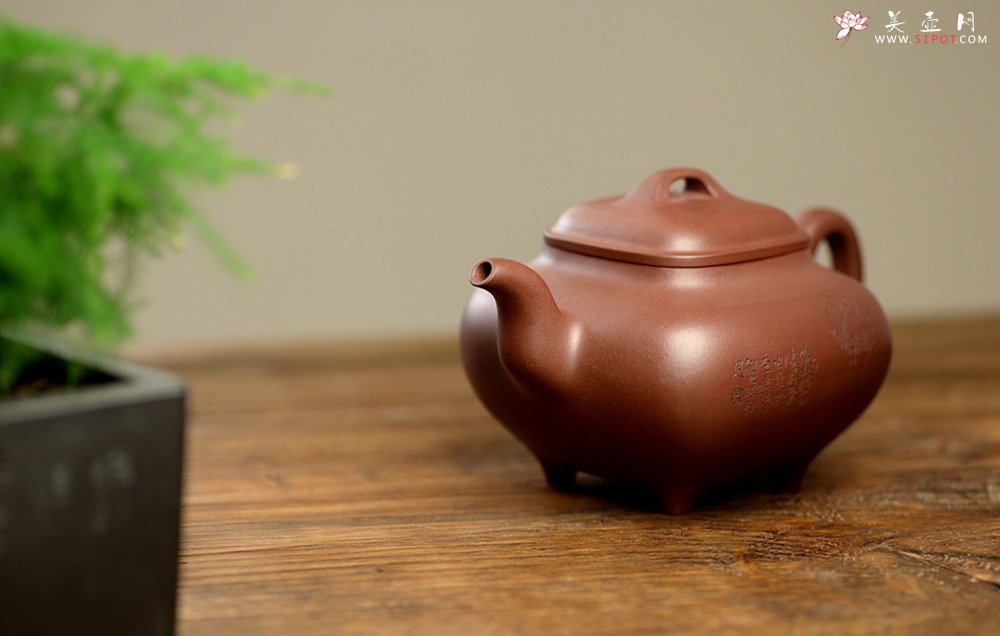 紫砂壶图片：文气装饰 大气磅礴 优质清水 全手传炉 神韵悠长 - 美壶网