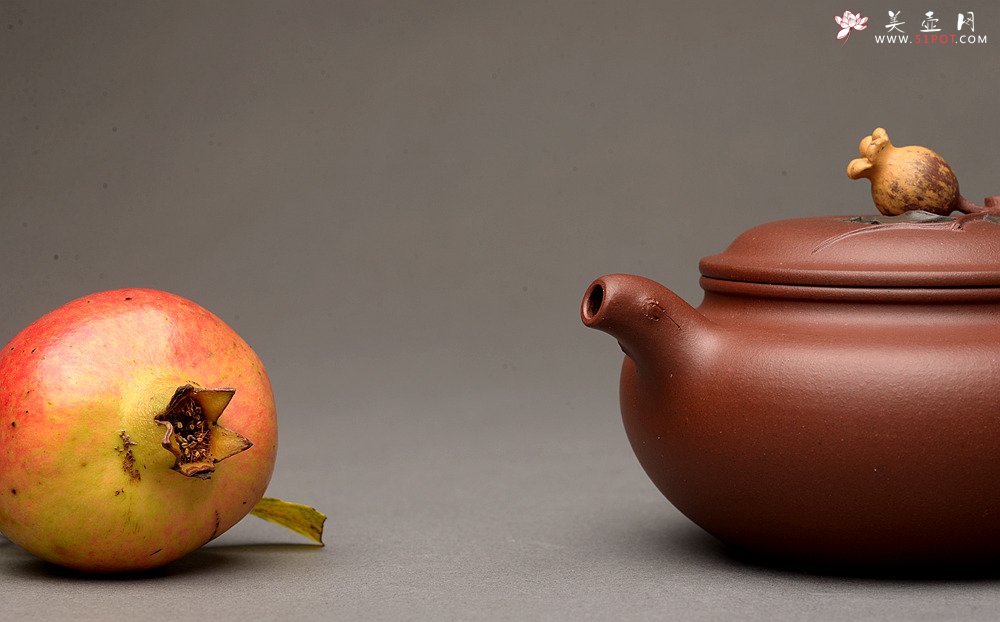紫砂壶图片：周路健全手新作 春华秋实之仿古 逼真生动 - 美壶网