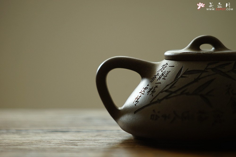 紫砂壶图片：张听刚精心摹古装饰 古朴素雅 文气佳品 全手翟子冶石瓢 - 美壶网