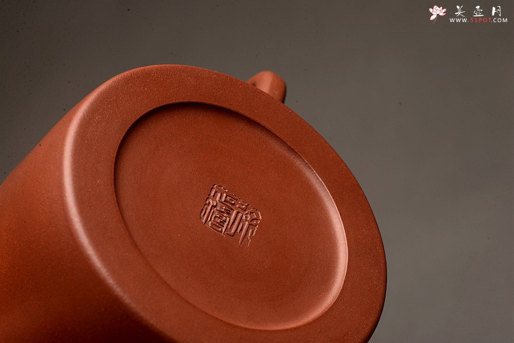 紫砂壶图片：徐正涛全手新品 端庄温润 儒雅正气 单片折肩 玉璧 精工细作 - 美壶网