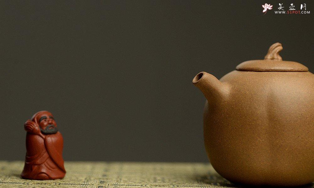 紫砂壶图片：姜建荣全手作品 古拙有趣 小巧可人 全手硕果  - 美壶网