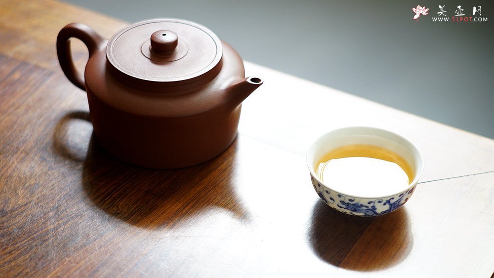 紫砂壶图片：徐正涛全手新品 端庄温润 儒雅正气 单片折肩 玉璧 精工细作 - 美壶网