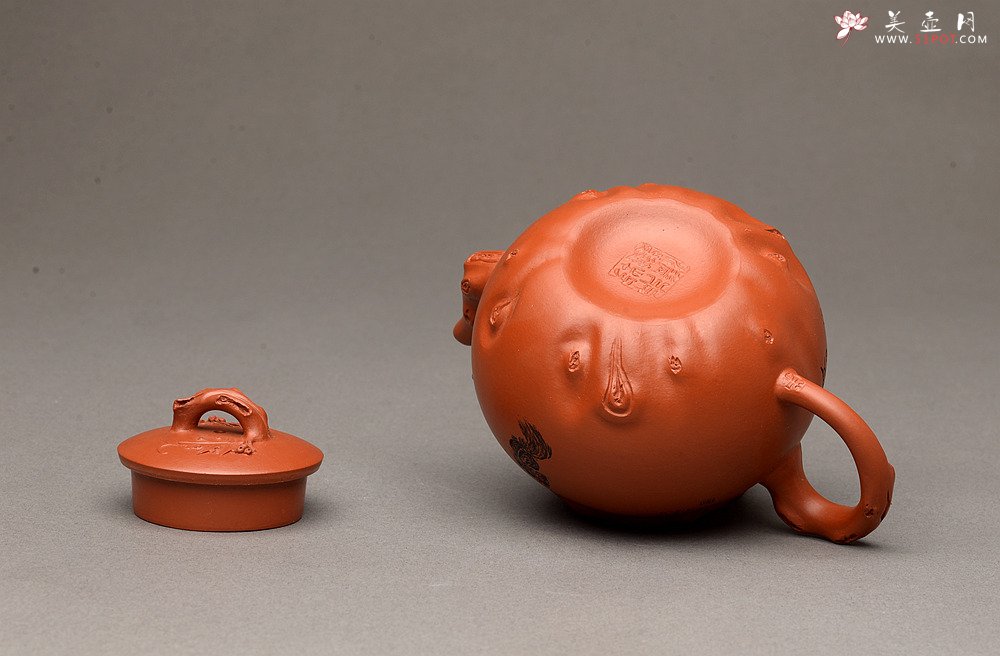 紫砂壶图片：朱牧清新品 葡萄壶 实用花货 原矿赵庄朱泥 难度颇大 - 美壶网