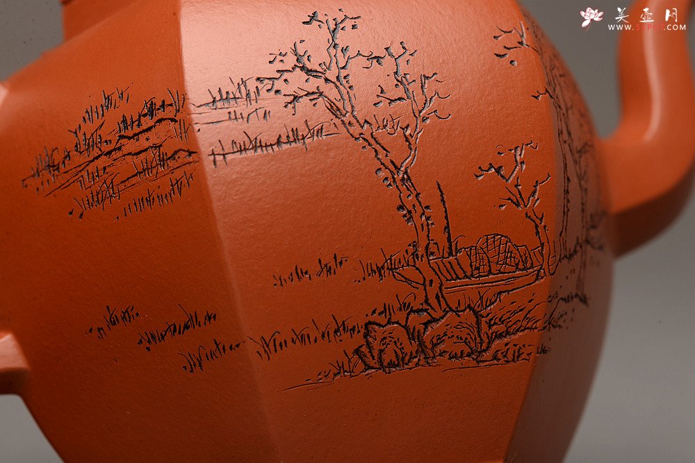 紫砂壶图片：优质朱泥 刻绘老味 全手镶片 六方宫灯 挺拔俊秀  - 美壶网