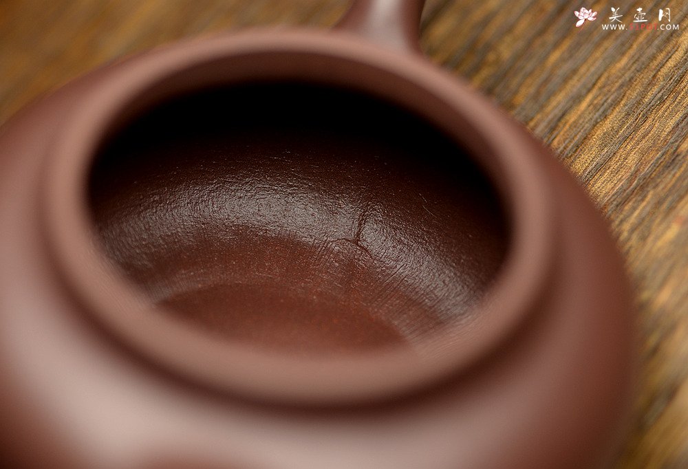 紫砂壶图片：秀雅风格 原矿优质紫泥  全手小仿古 传统实用小品 - 美壶网